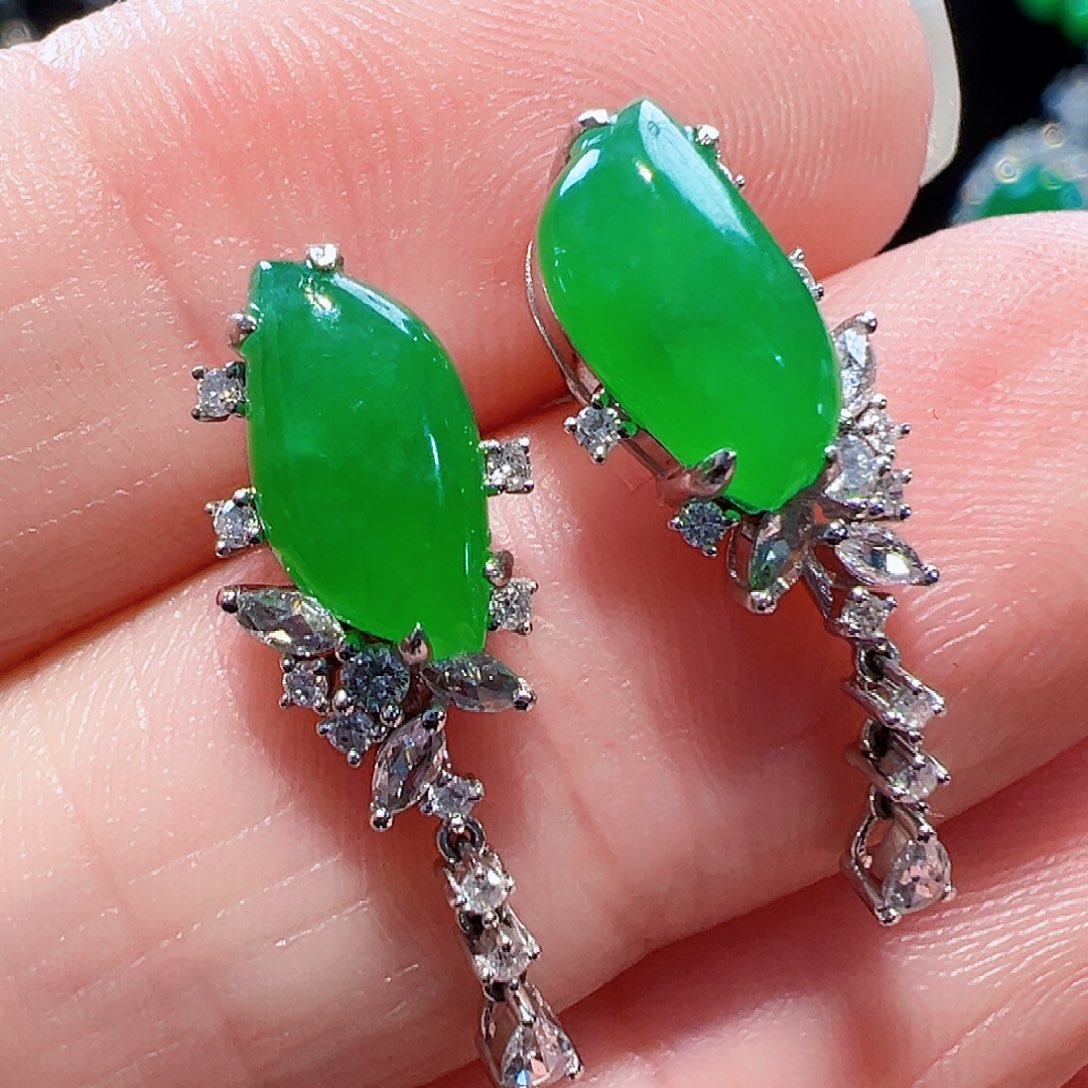 翡翠耳饰18K金镶嵌签收后24小时鉴赏期