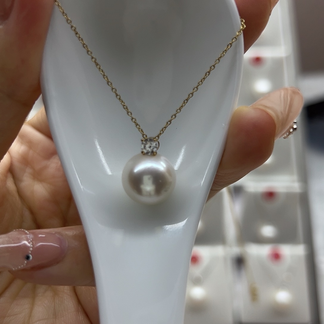 淡水珍珠颈饰18K金镶嵌