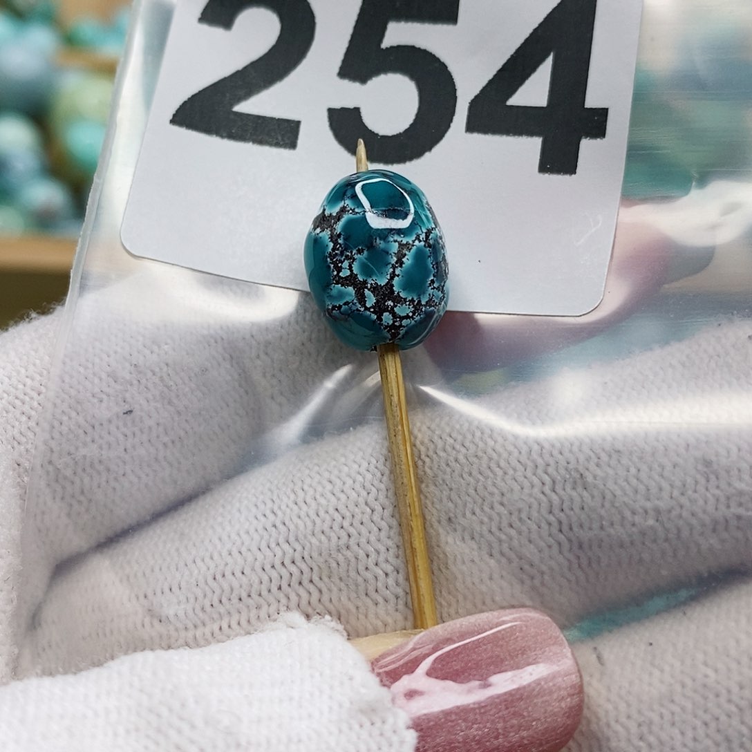 绿松石颈饰未镶嵌