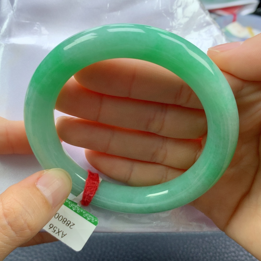 翡翠手镯未镶嵌56.8圆