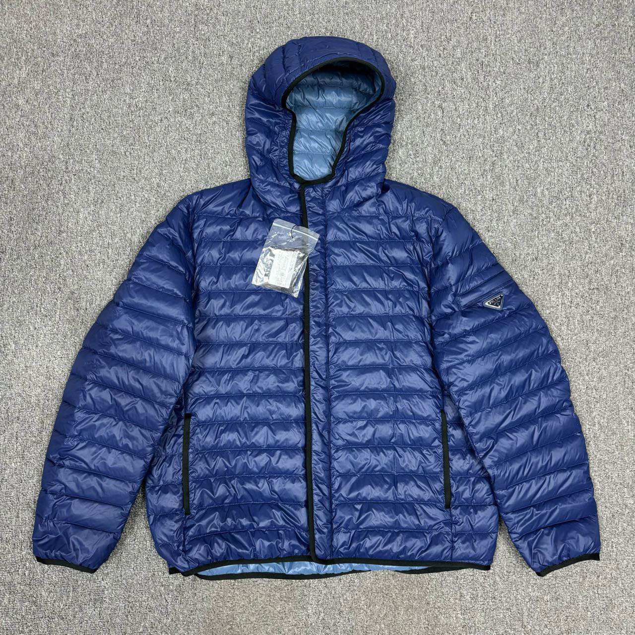 11425557 Prada普拉达 蓝色三角标羽绒服外套 未使用带吊牌58码