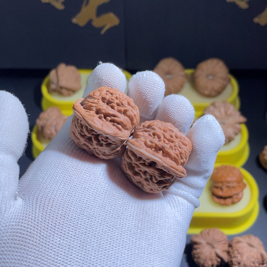 文玩核桃把件o**o全品36粉红楼