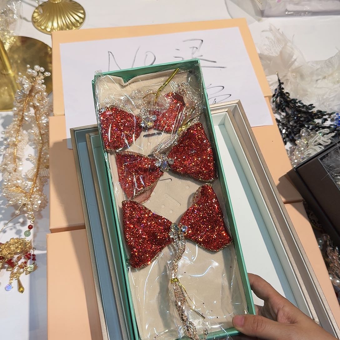 硅胶巩固了哦莫提莫哦