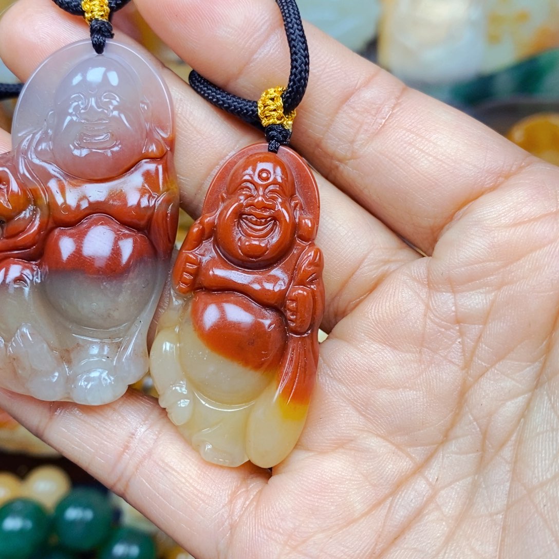 石英质玉（黄龙玉）颈饰未镶嵌