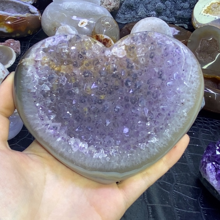 自***岁珠宝半成品水晶未镶嵌爱心