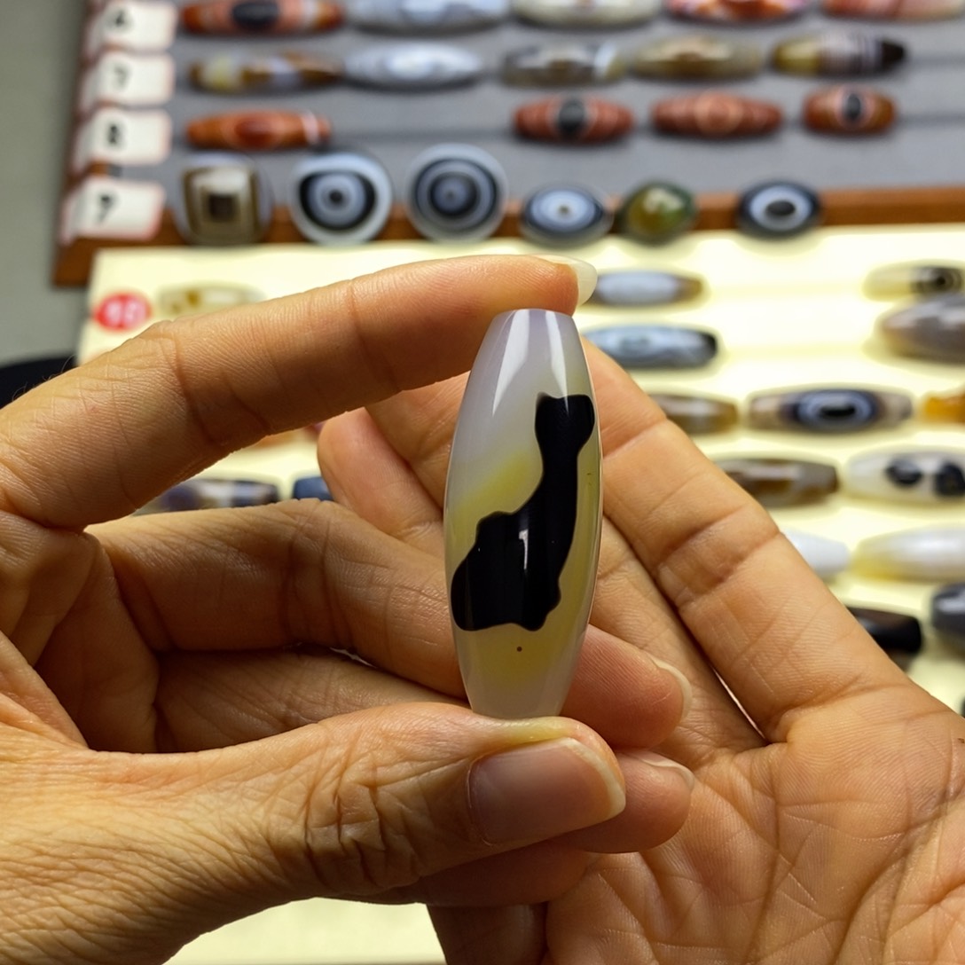 大***方玛瑙/玉髓未镶嵌珠宝半成品