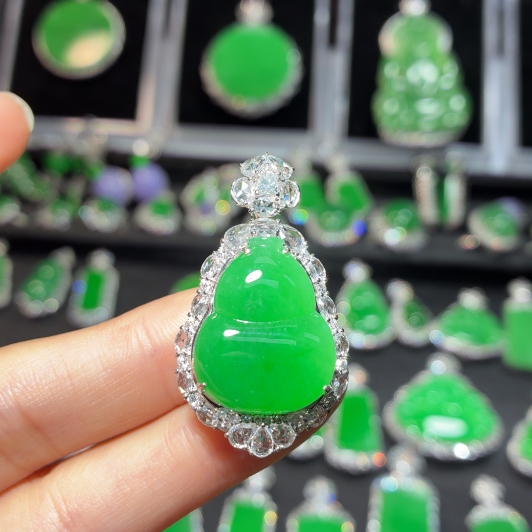 翡翠18K金镶嵌吊坠(不含链)174号