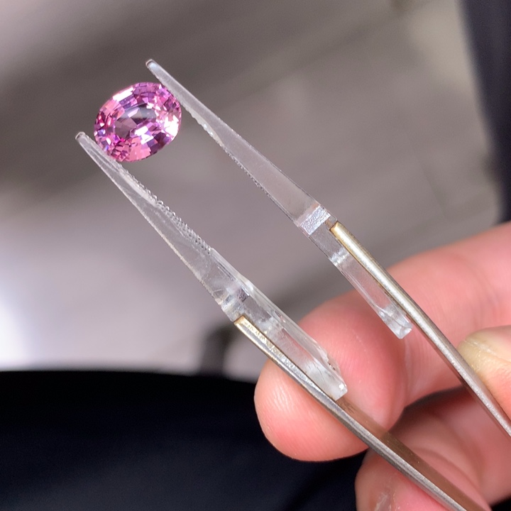 尖晶石裸石未镶嵌