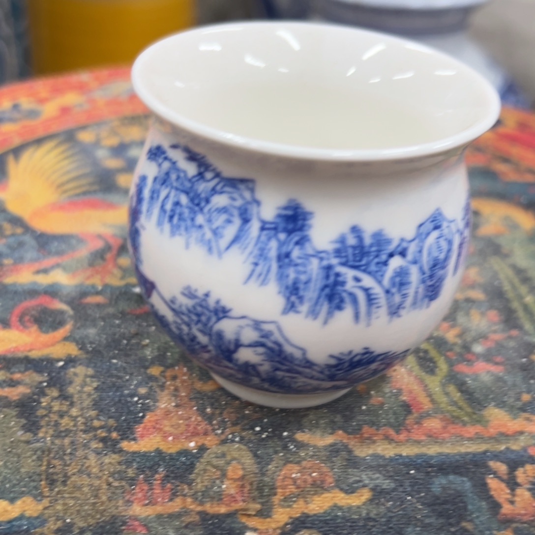 瓷片微瑕青花瓷器值得购买