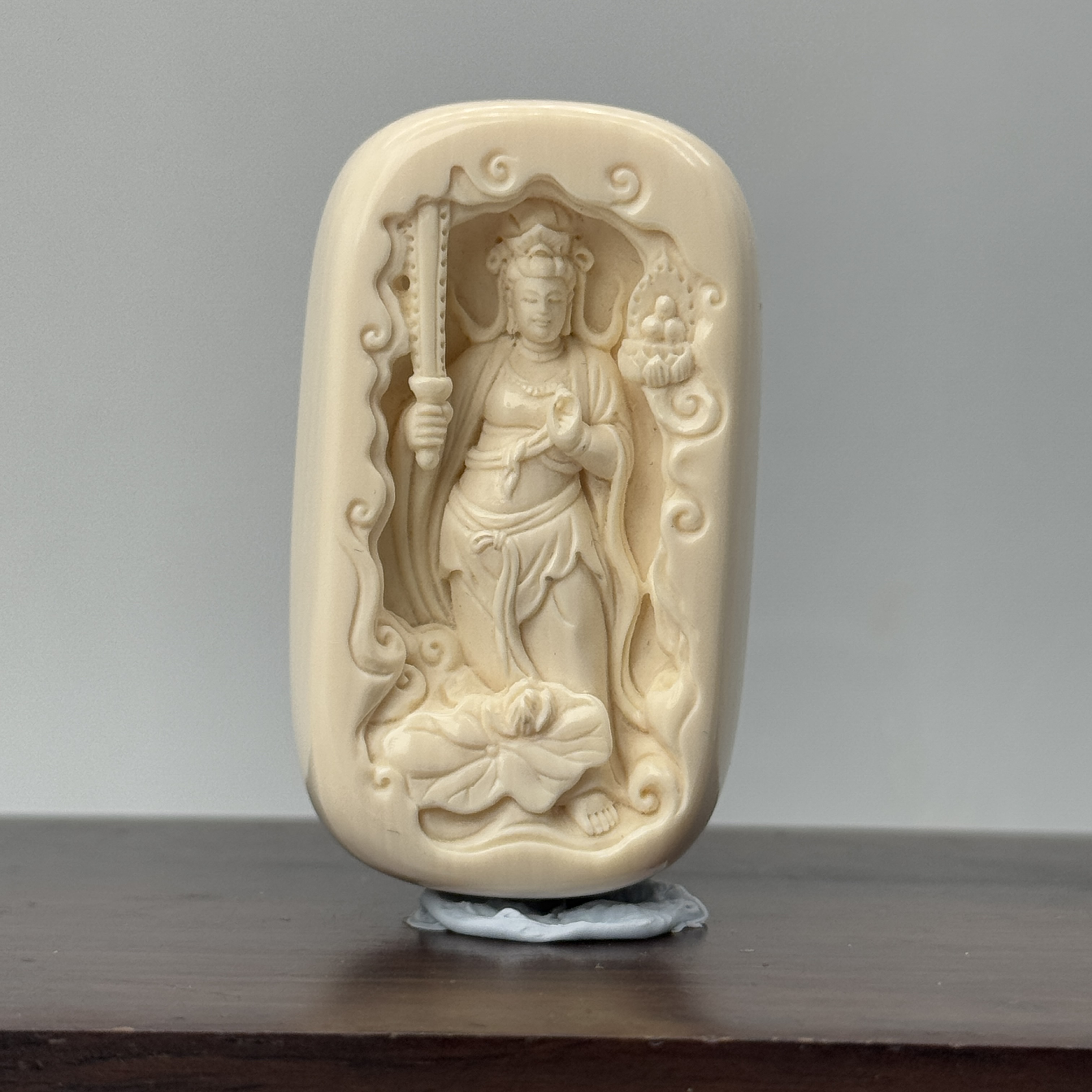 DEZHI/德志【虚空藏·牛虎】50*29*15mm红皮29g猛犸牙吊坠C378