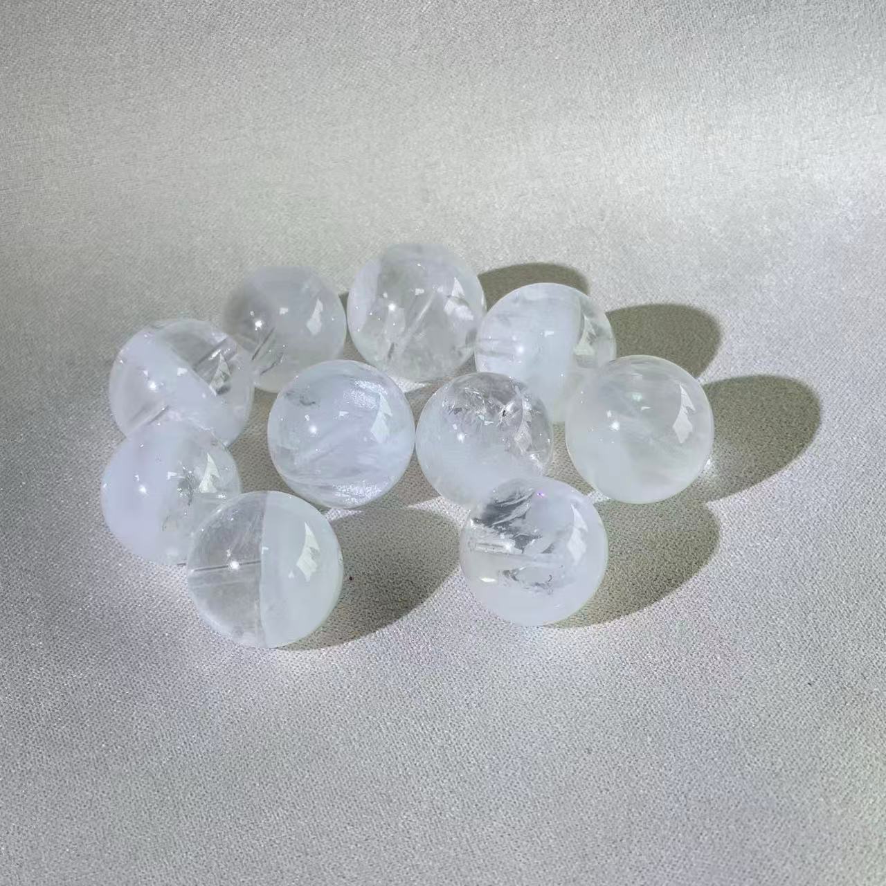 非金属玻璃吊坠 ZZ0097 【微瑕】 白色单珠吊坠 多样性发其一