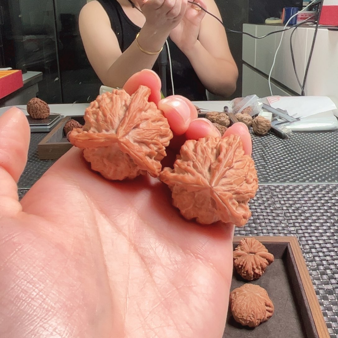 H***J37盘山球奔核桃核桃