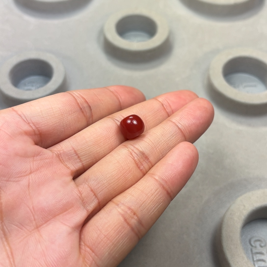 南红玛瑙老型单珠未镶嵌S****克