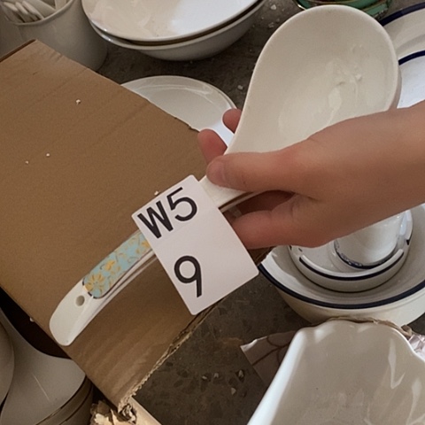 瓷两个大汤勺w59