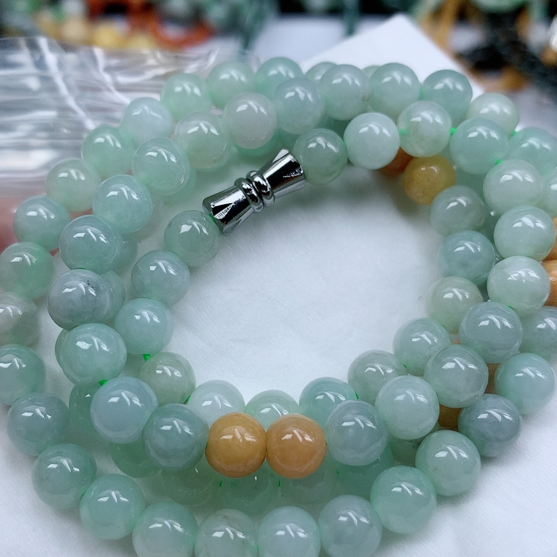 翡翠颈饰未镶嵌手串