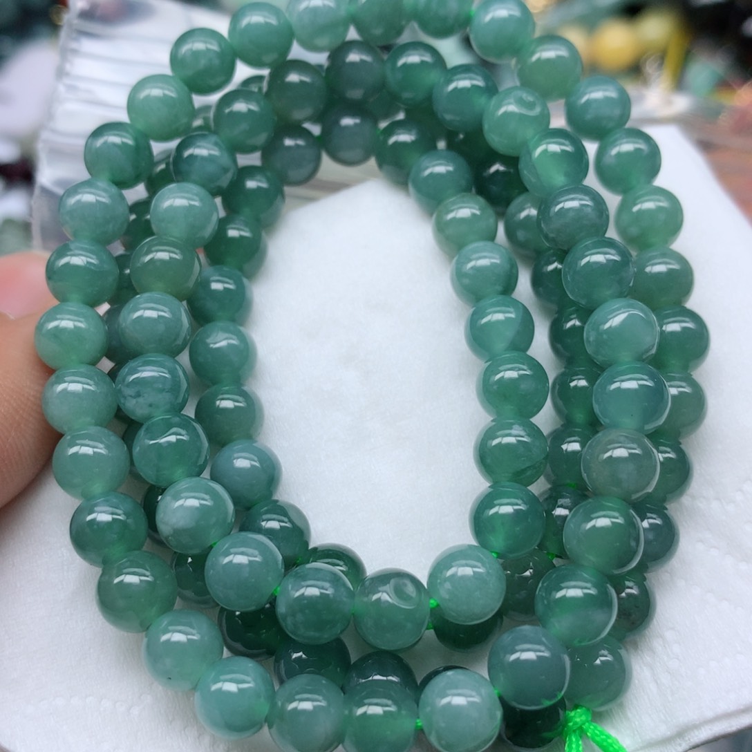 翡翠颈饰未镶嵌手串