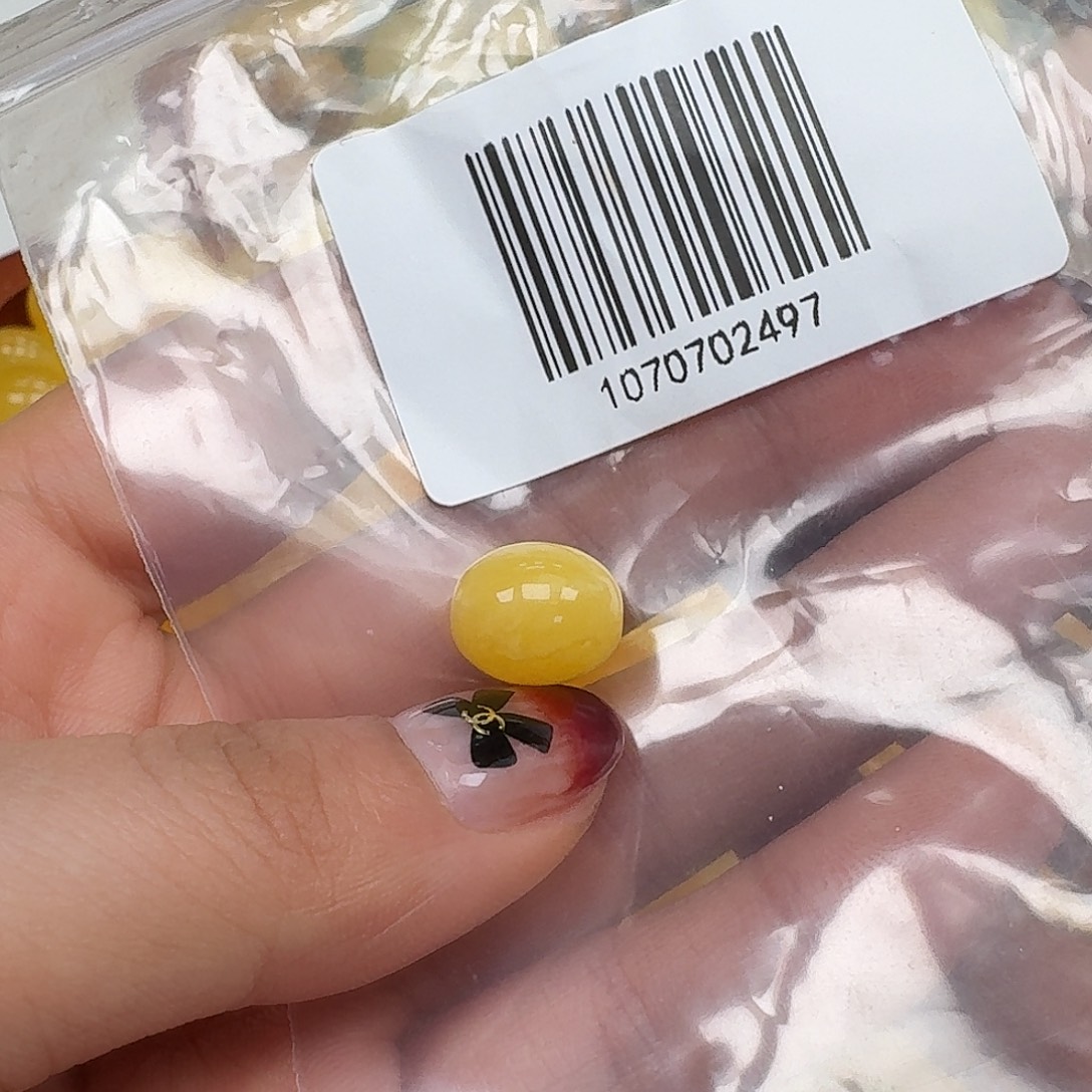 琥珀未镶嵌裸石悠悠