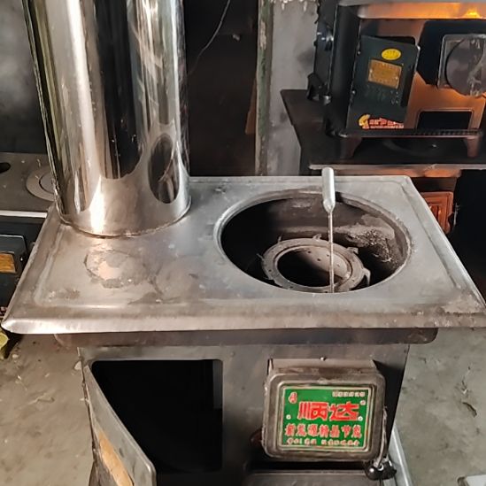 二手无烟气化炉瑕疵带水箱