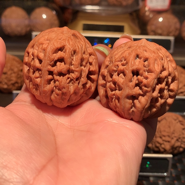 小***斌文玩核桃把件凤凰台