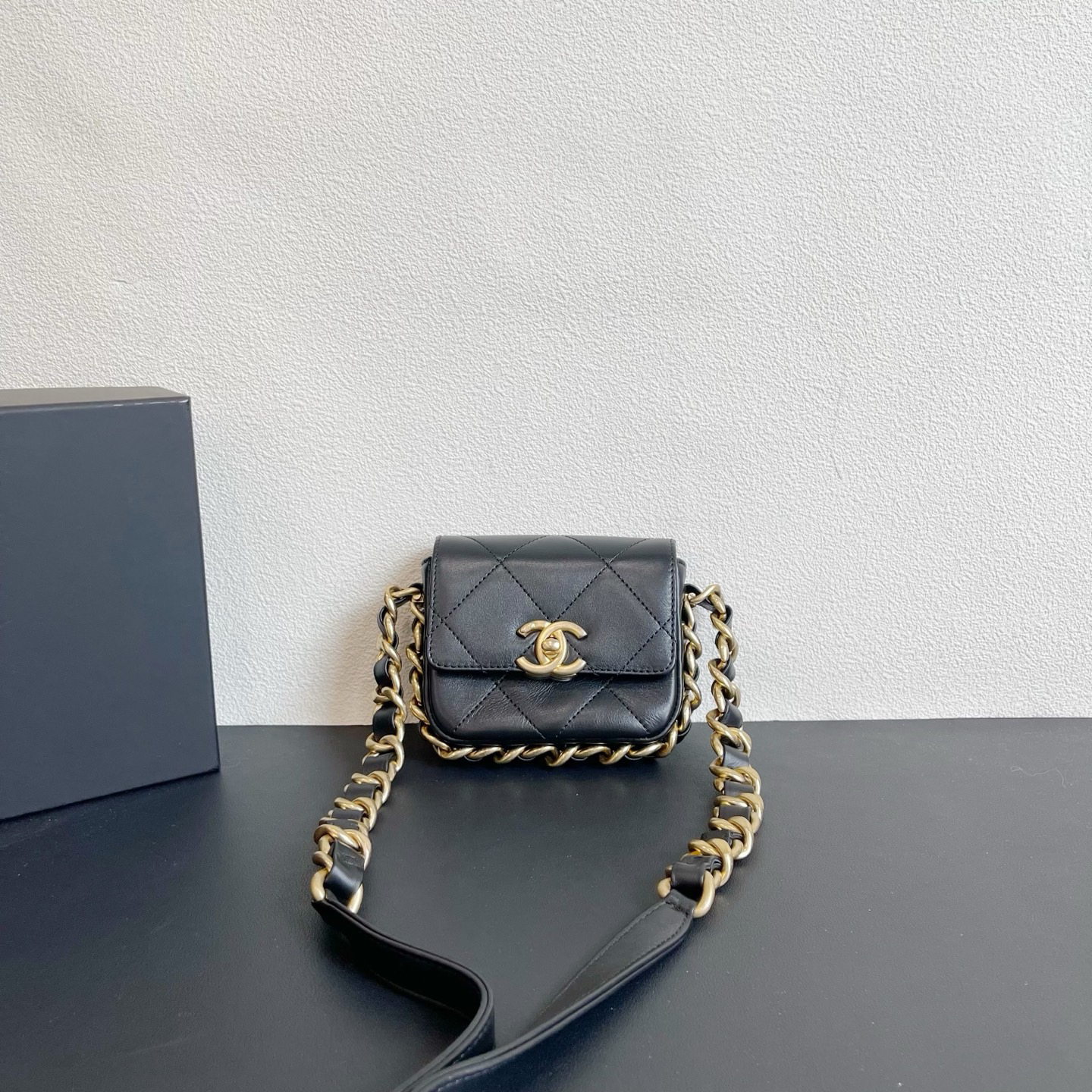 95新 Chanel/香奈儿 98新 奢总管/滚边小包/芯片