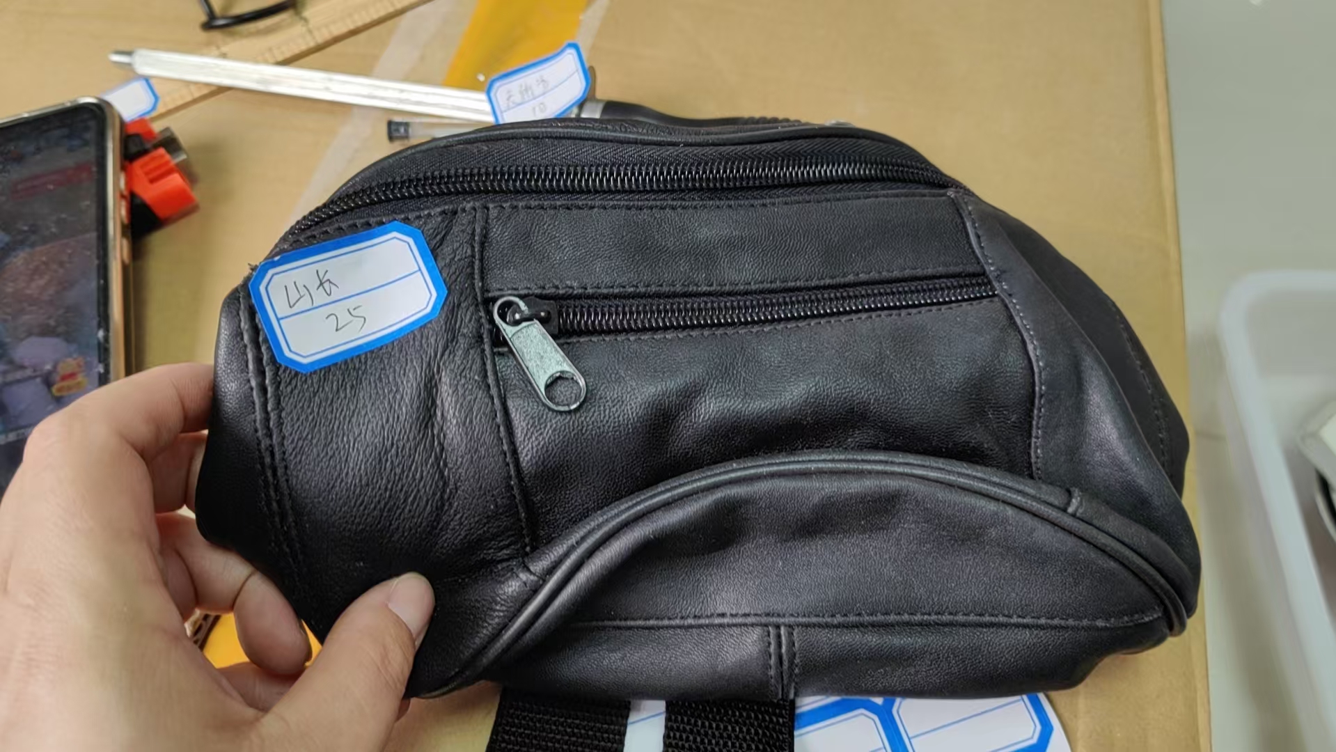 日瓷回流黑色摆件