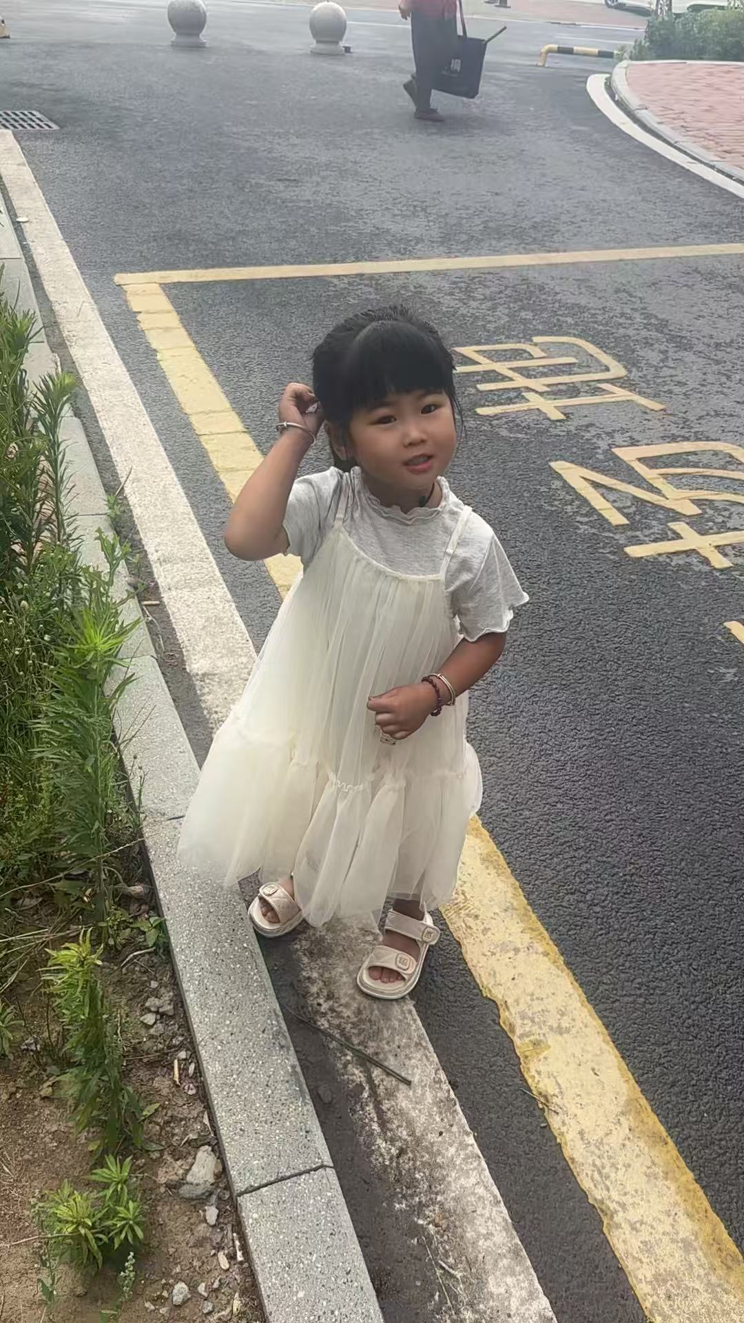 娟娟童装直播间扣号微瑕儿童宝宝洋气