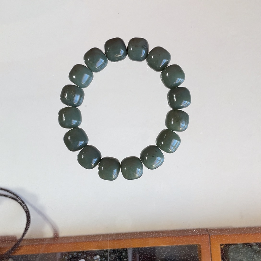 和田玉手串未镶嵌沙枣青卡13，14