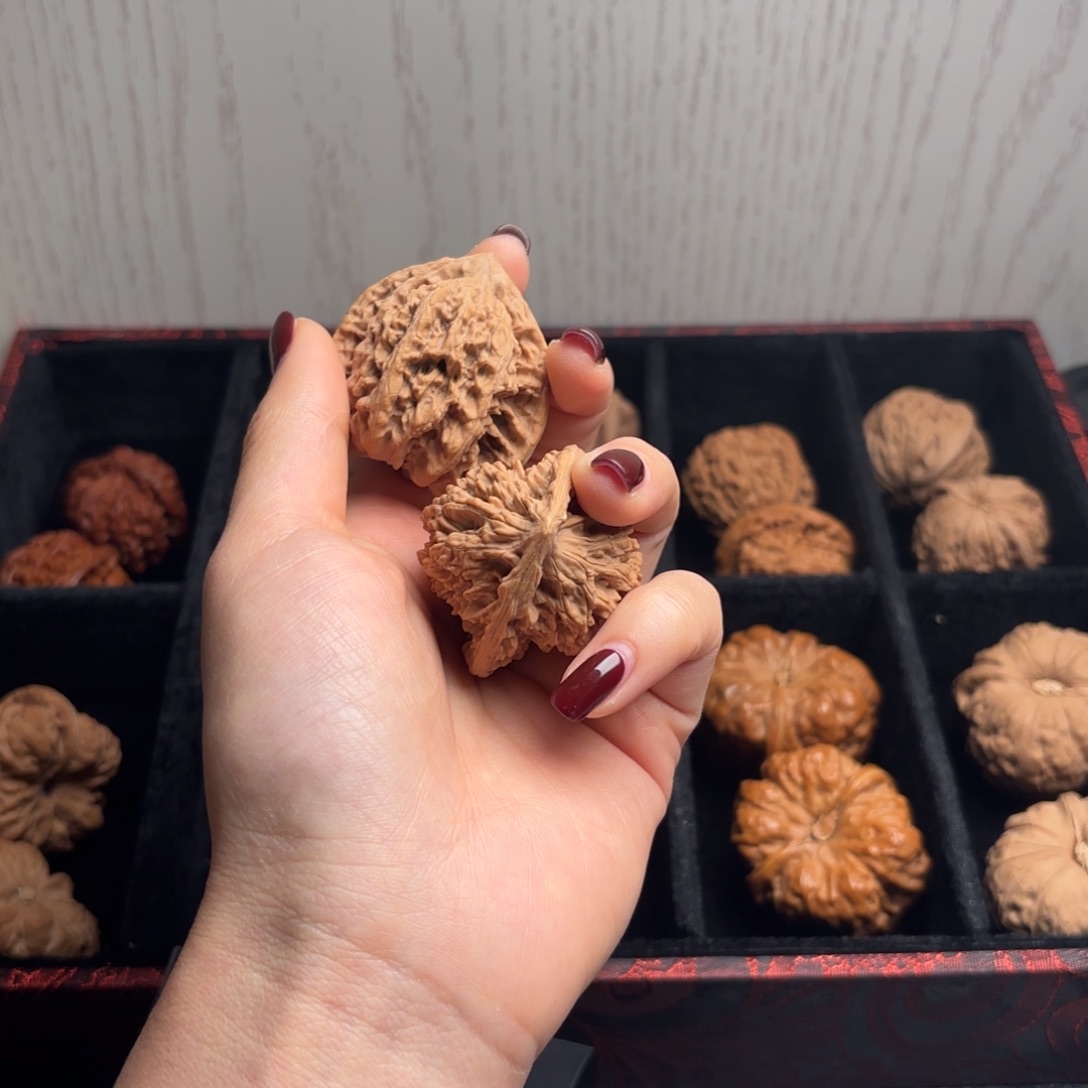 文玩核桃吊坠哈哈哈 