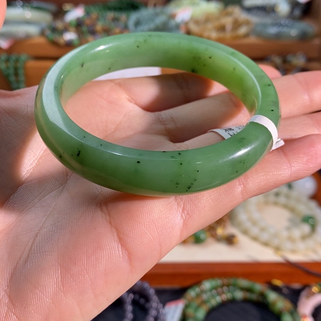 果***儿和田玉未镶嵌手链