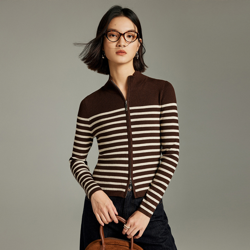 【粉丝专享】MOFAN摩凡冬新款黑白条纹毛针织衫MAE483168