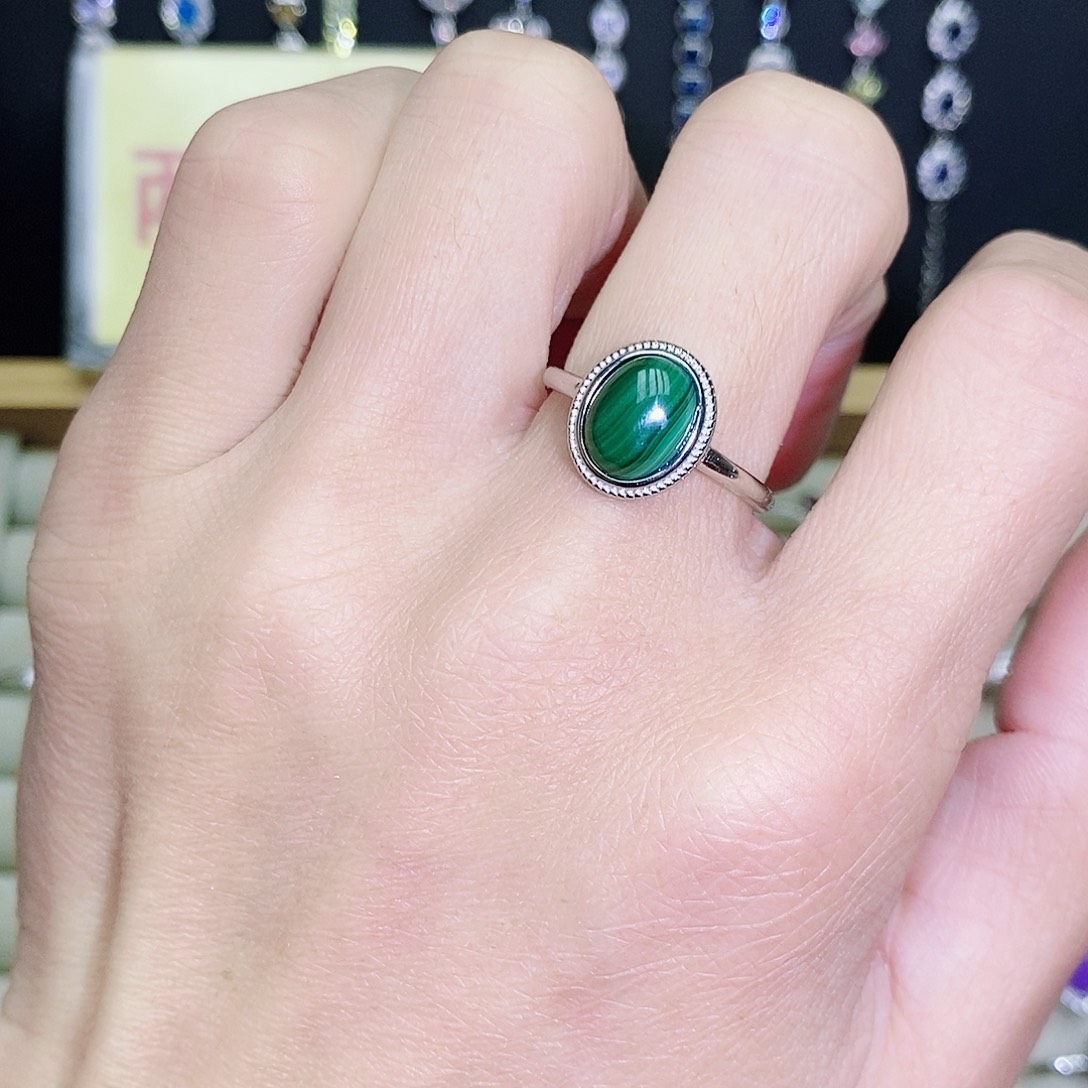 未镶嵌孔雀石戒指