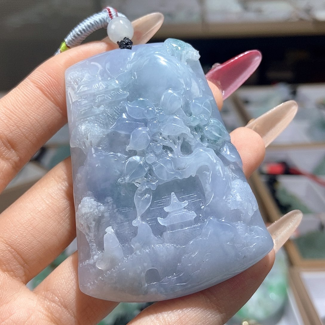 翡翠颈饰未镶嵌翡翠