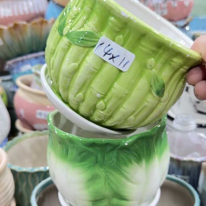 凑9块包邮，有孔，陶瓷花盆