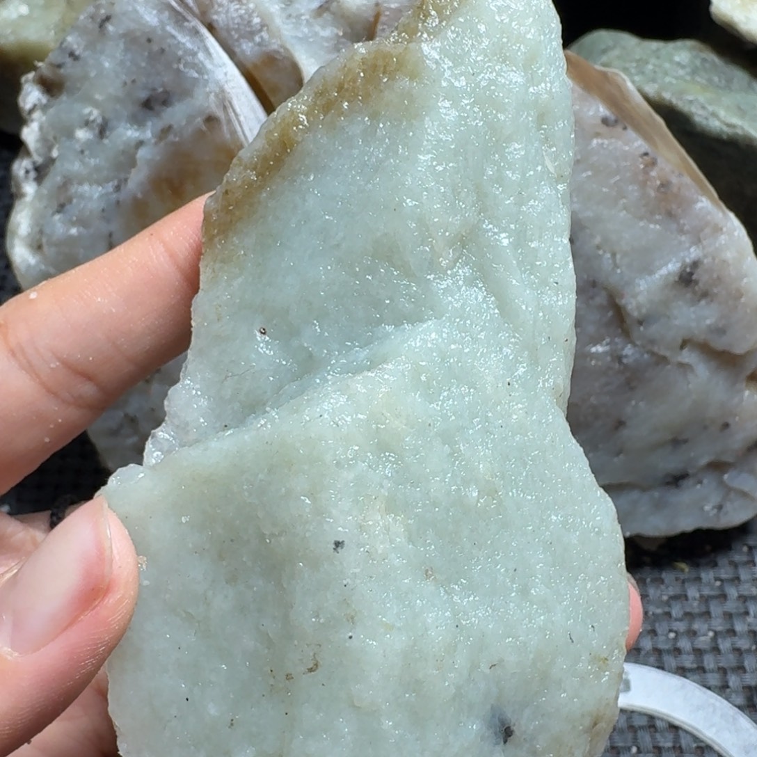 和田玉（糖玉）未镶嵌颈饰