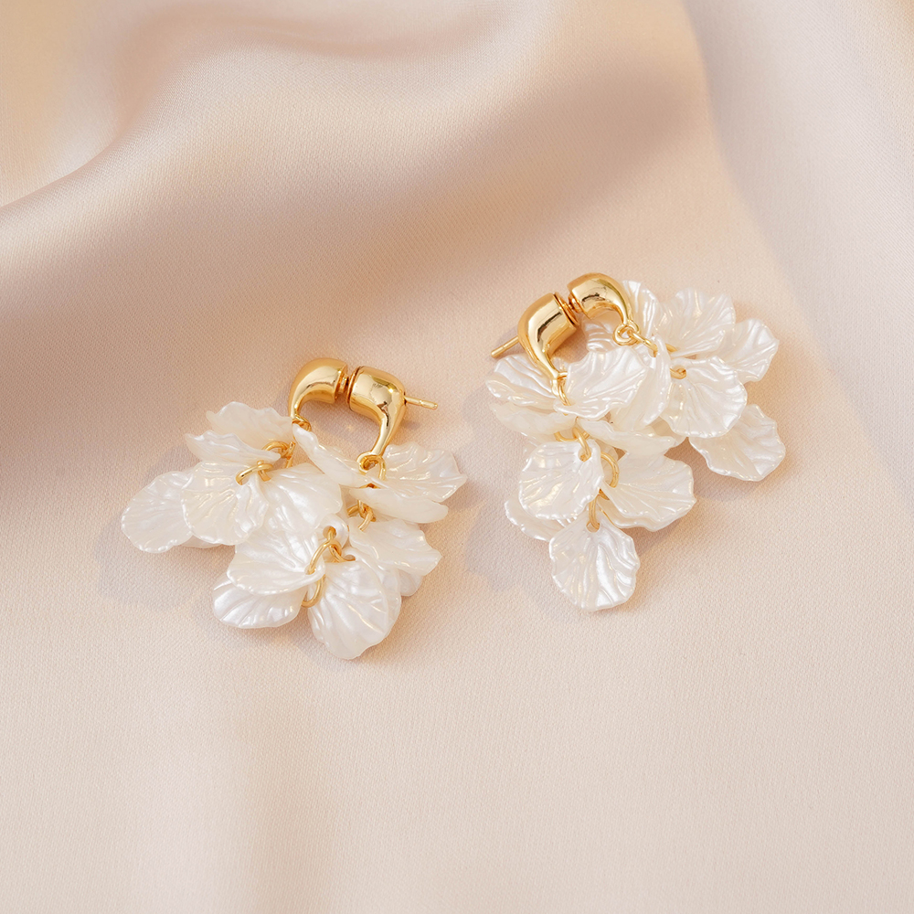 铜合金耳饰 气质白色时尚百搭法式小众简约ins风耳饰耳钉N2005