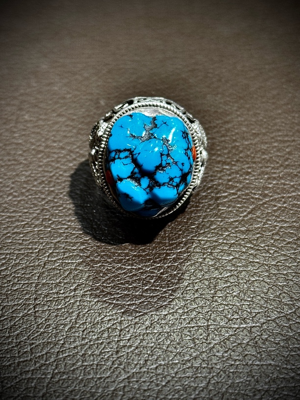 高瓷蓝松石带镶嵌戒指