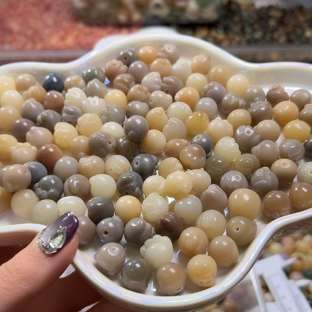 白玉菩提吊坠40颗莫蓝蒂猫爪微瑕