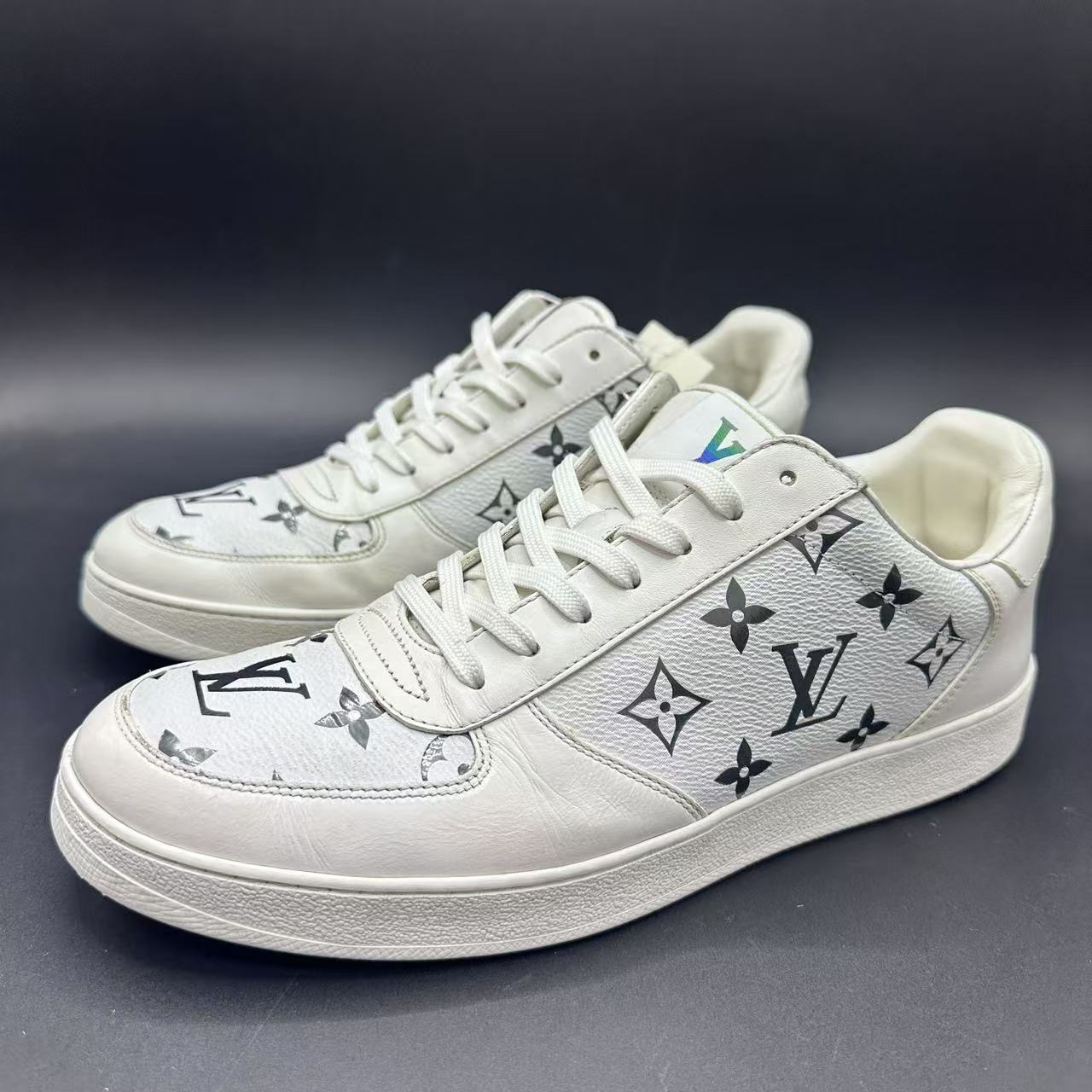 95新 LouisVuitton/路易威登 男士印花logo满印白色板鞋41码xh015