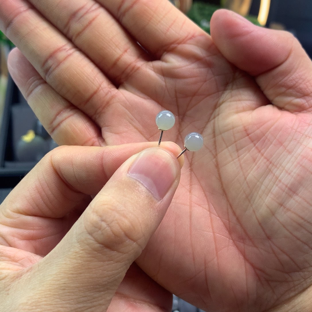 和田玉冰烟紫耳钉银S925镶嵌