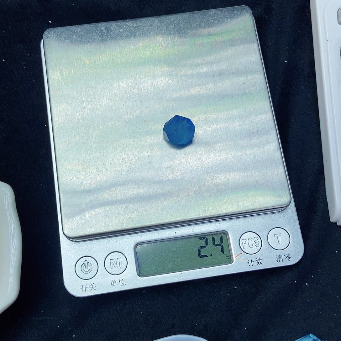 水晶手串未镶嵌S****e海蓝宝随形