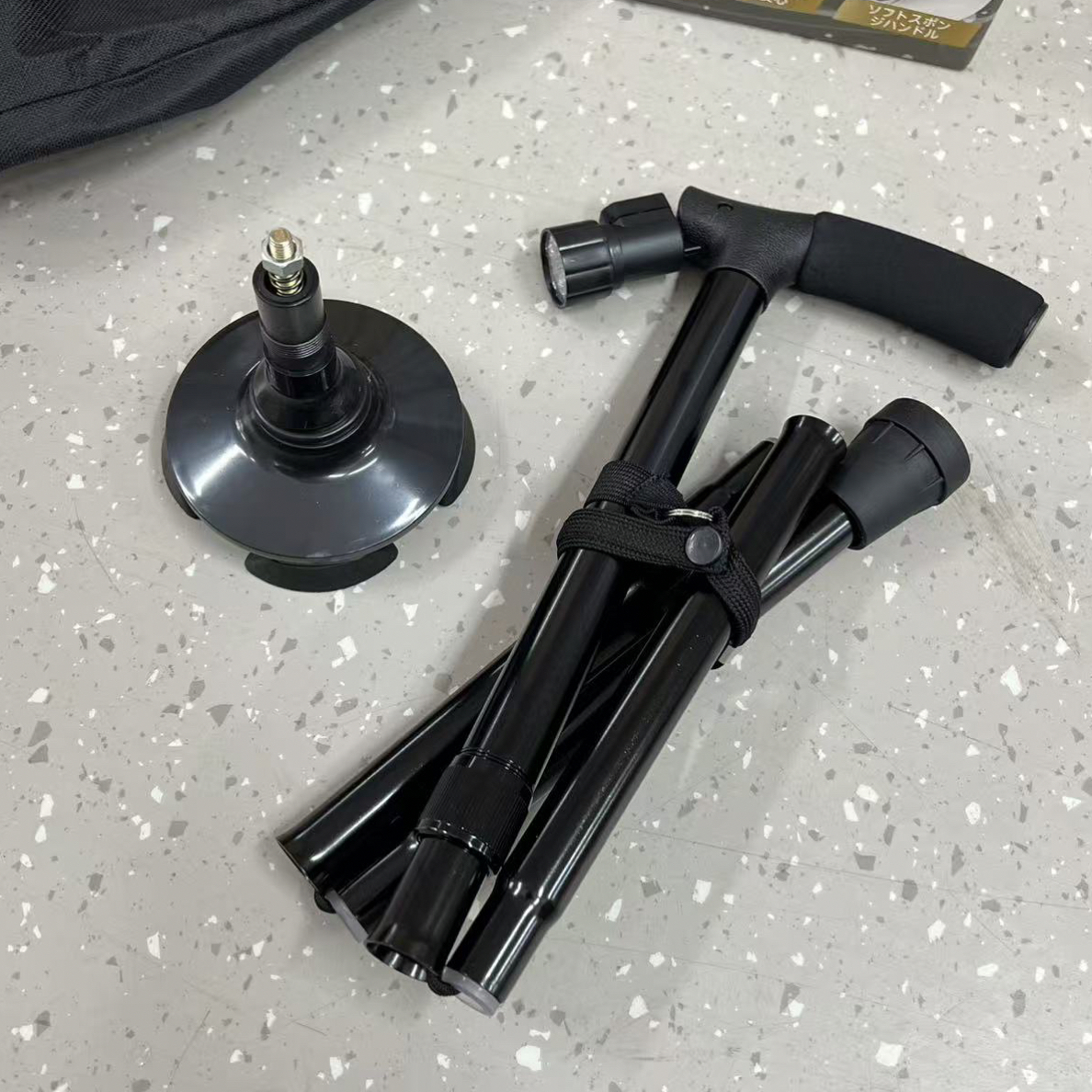 折叠带灯合金登山杖