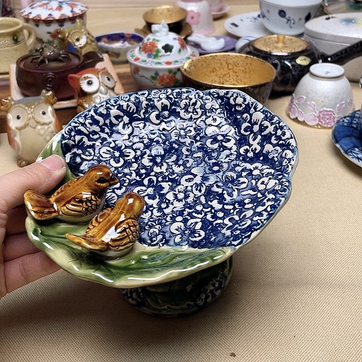 紫砂茶壶盘子都给她