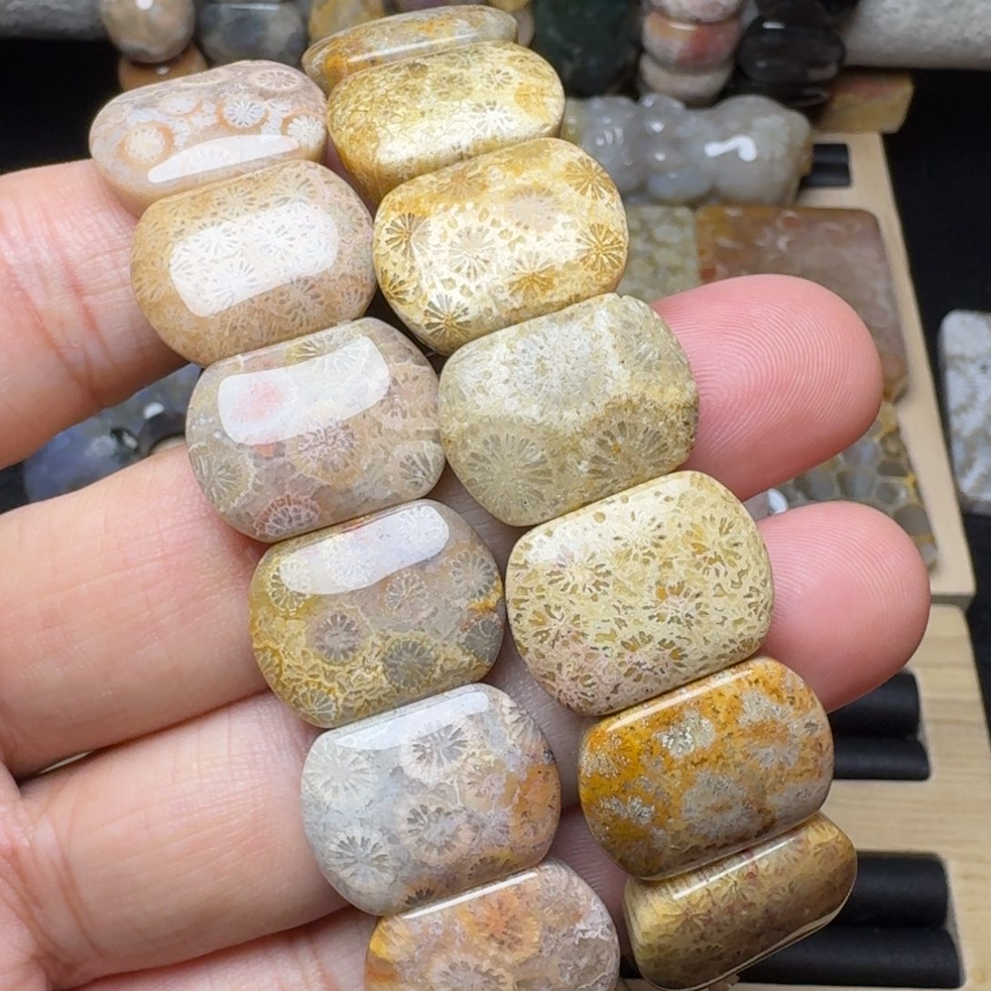 硅化玉未镶嵌纯天然色有机玉石保真色福利不退换