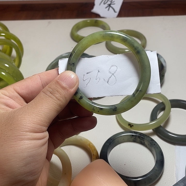岫玉未镶嵌手镯岫玉精美手镯好美