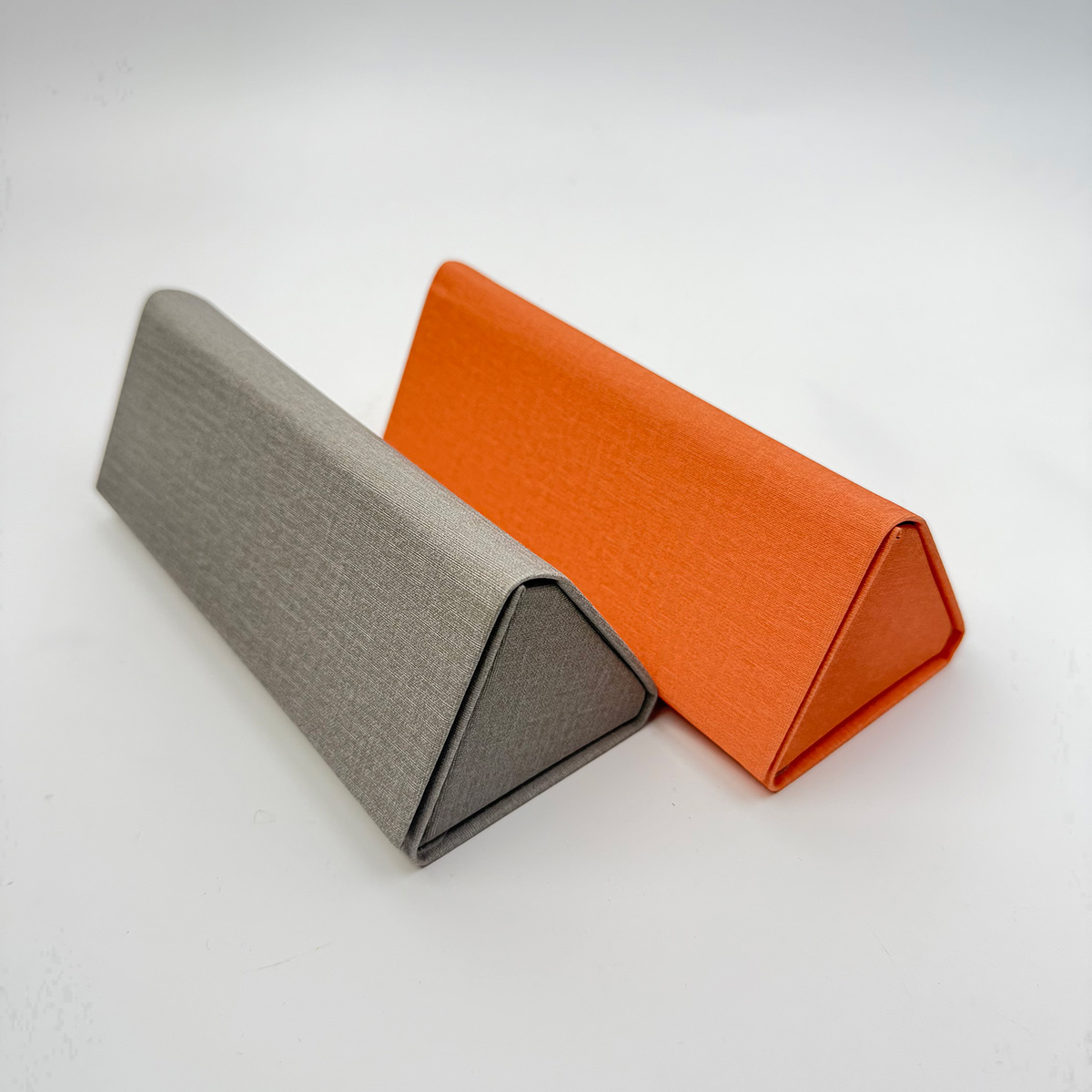 折叠三角盒高级感便携抗压眼镜盒男女通用可收纳近视镜墨镜