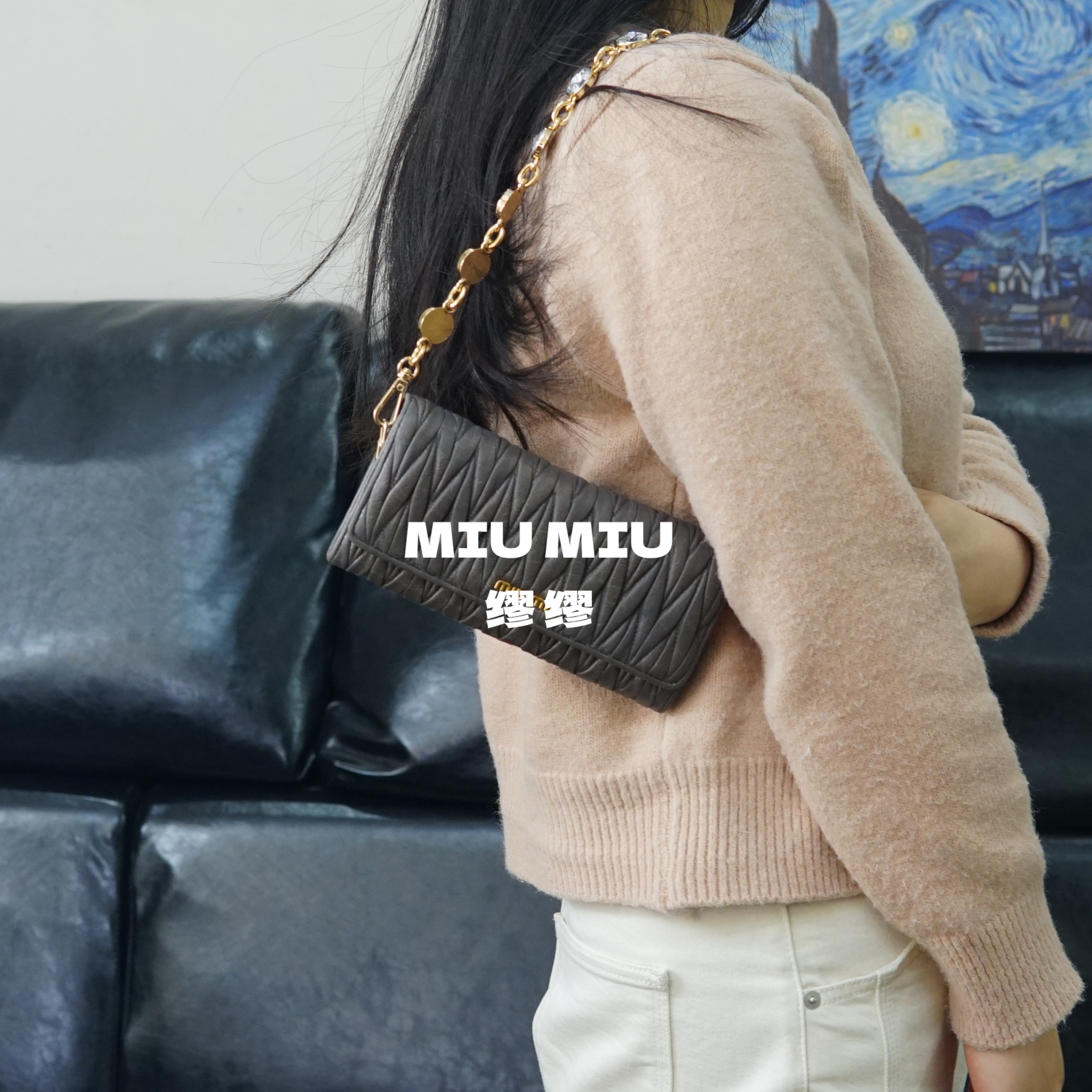 95新 MIU MIU/缪缪 miumiu/灰色褶皱钱包/CZ02424001/4001