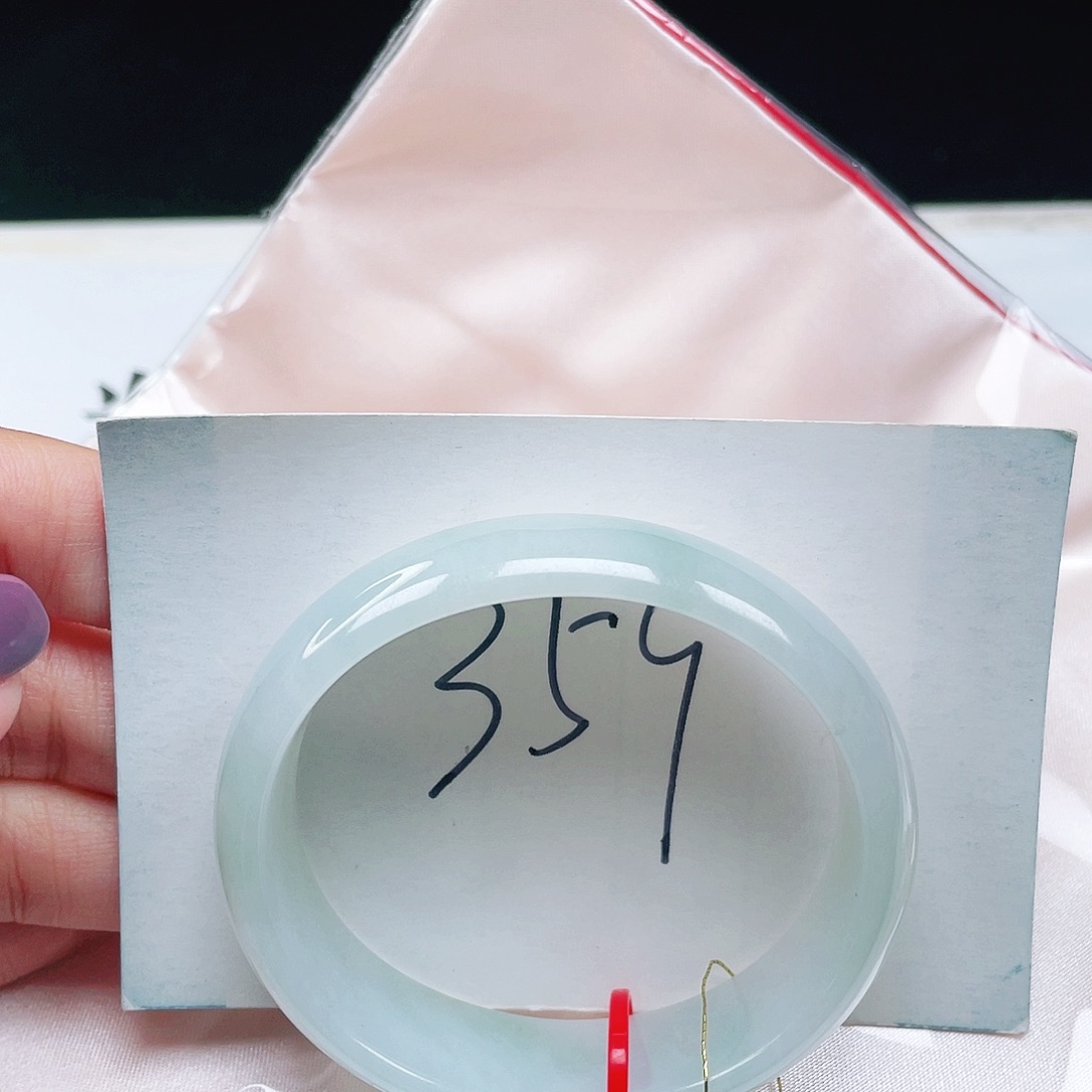 翡翠未镶嵌手镯（贵妃镯）缅甸翡翠52