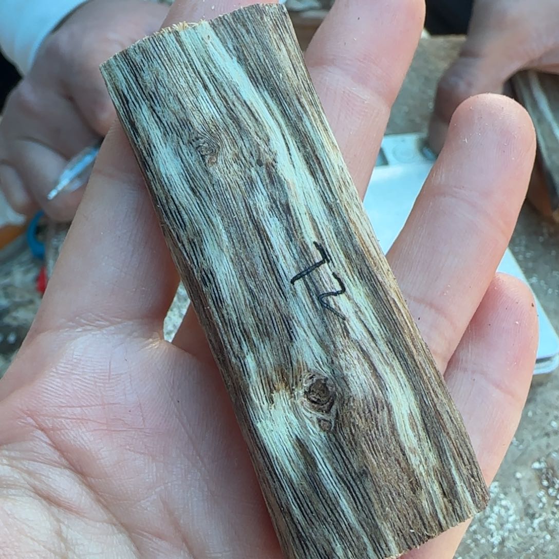 树脂制品72号奇楠原木一个