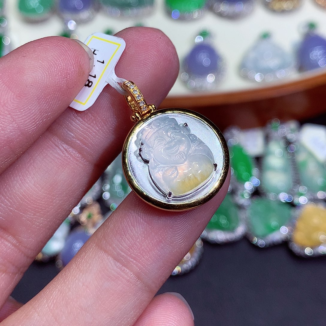 翡翠吊坠(不含链)18K金镶嵌