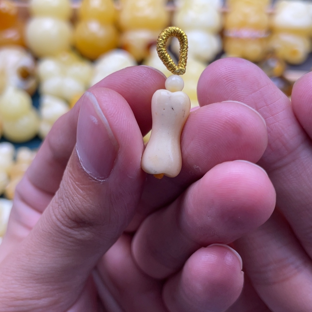 琥珀未镶嵌裸石蜜蜡